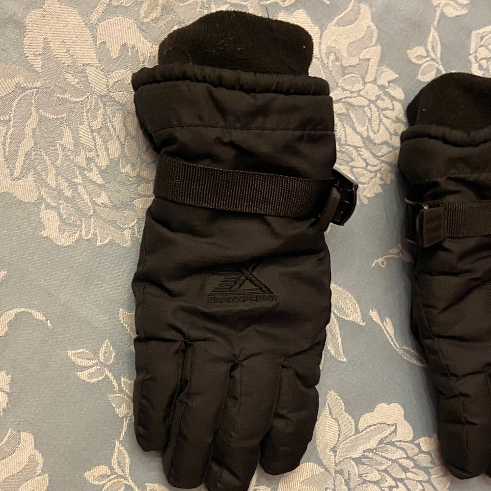 Boys Large/XL Boys Winter Gloves - Picture 9 of 9